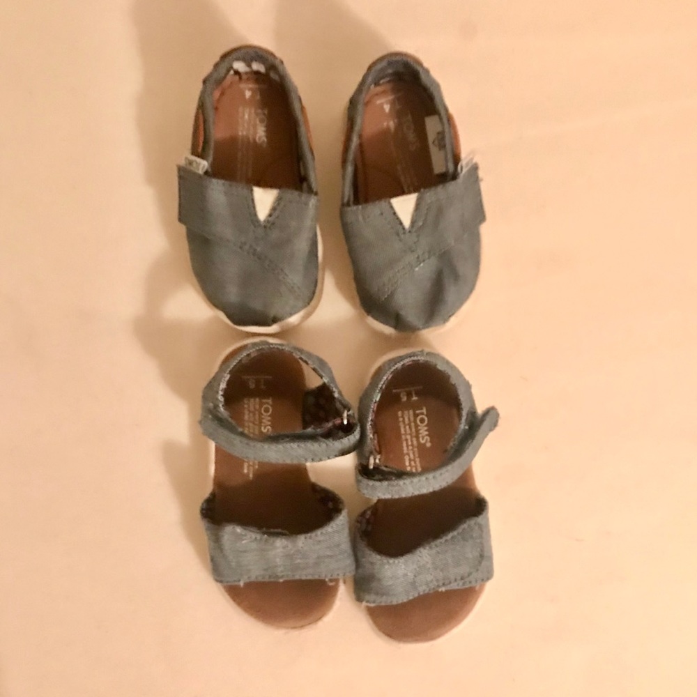 Toddler girl Tom’s
